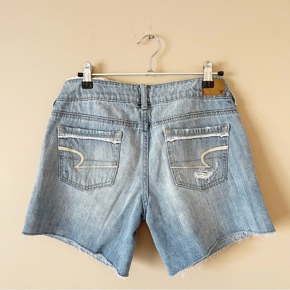 AMERICAN EAGLE | Denim Lace Trim Denim Shorts Sz 4